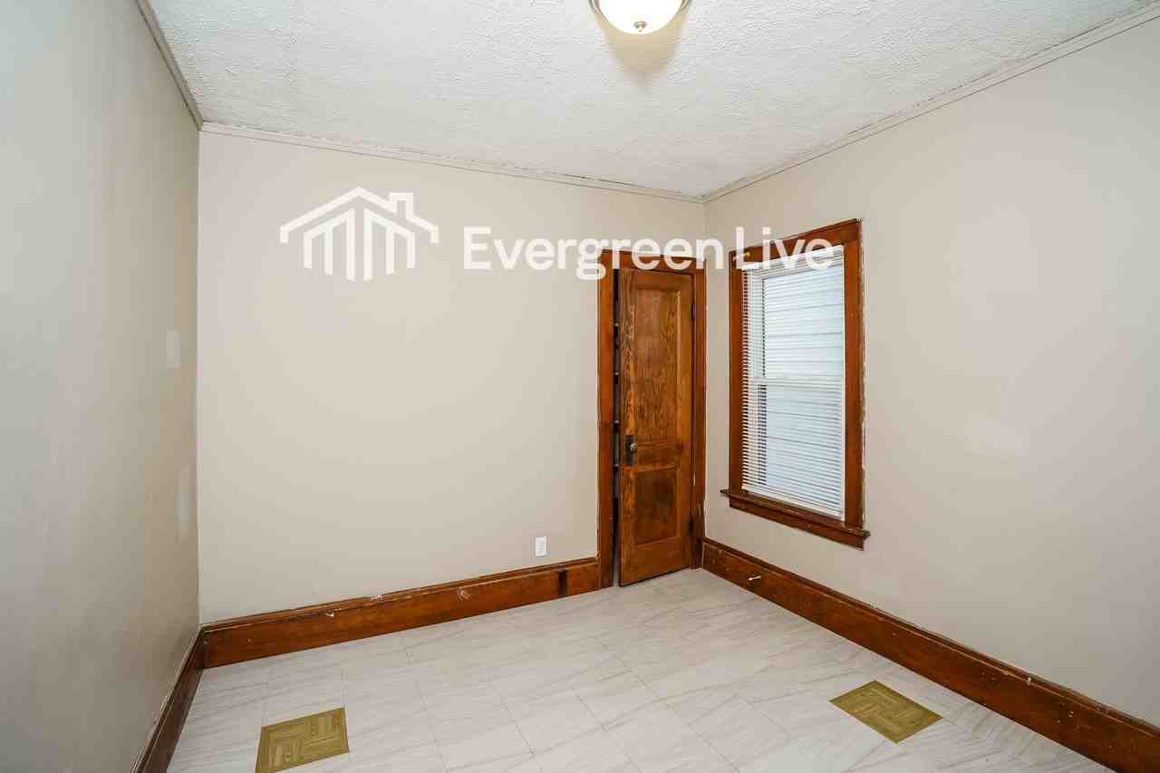 2202 S 71st St - Photo 7 of 16