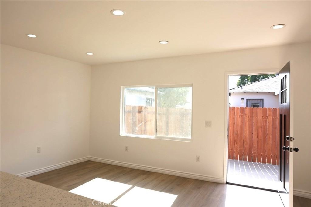 728 W E St #728B - Photo 2 of 13