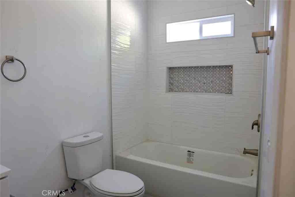 728 W E St #728B - Photo 3 of 13