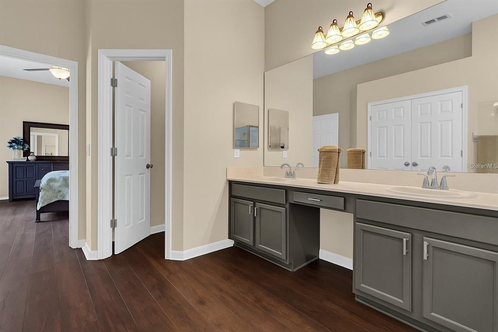 604 Nadina Pl #604 - Photo 4 of 38