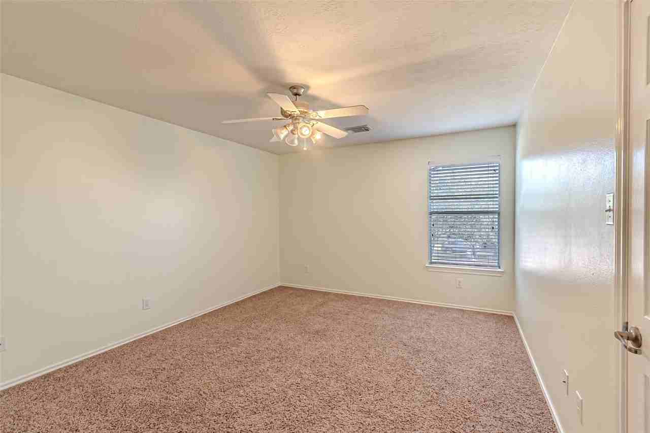 17818 Serene Shore Dr #17818 - Photo 4 of 38