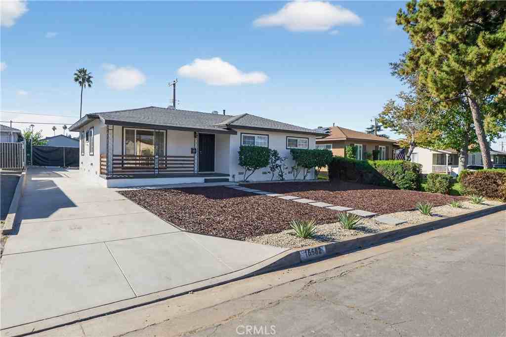 16682 East Greenhaven Street #16682 - Photo 3 of 19