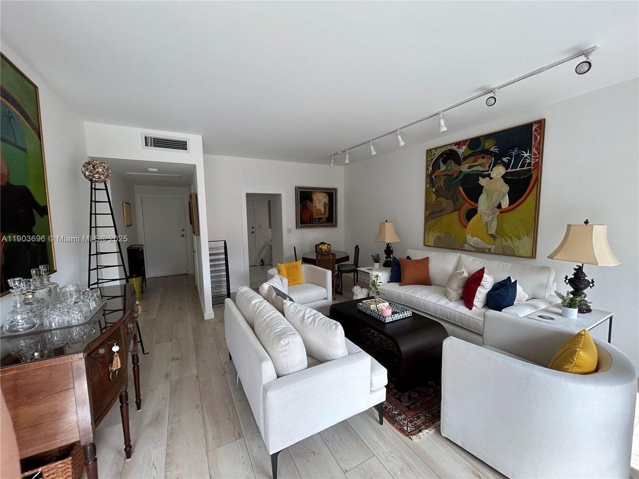 Central Gables #700-207 - Photo 5 of 7