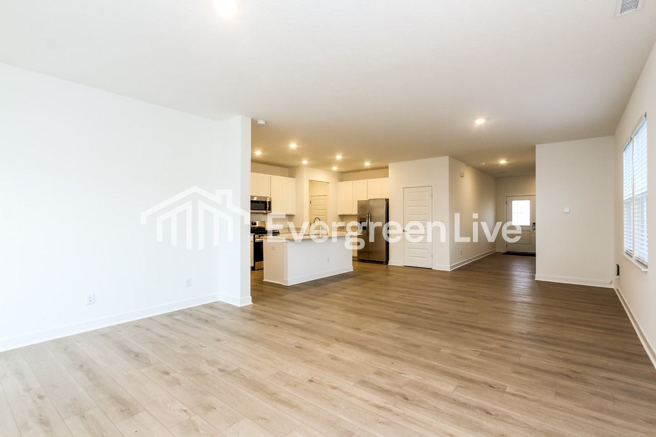 3427 Merton St - Photo 6 of 16