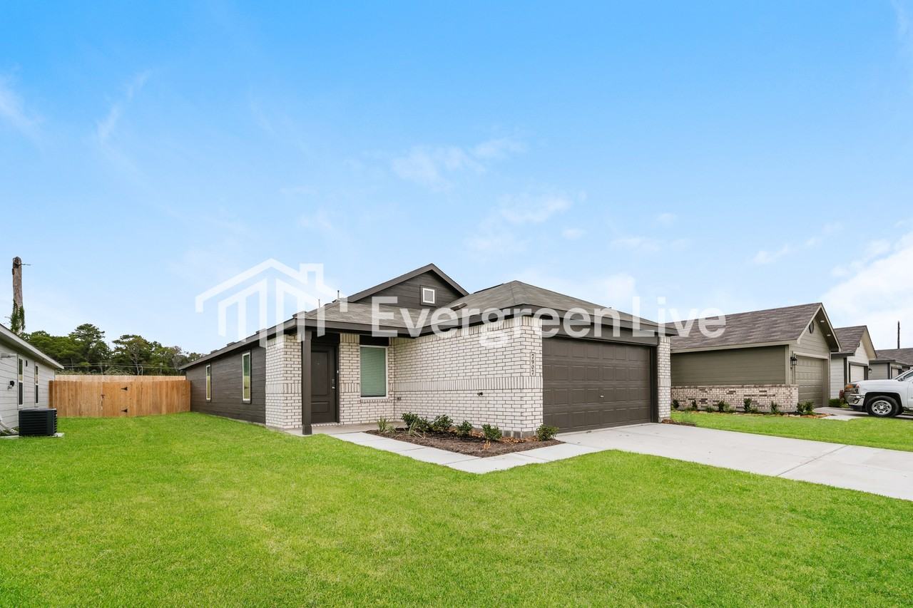 7907 Meadow Cranesbill Dr - Photo 2 of 16