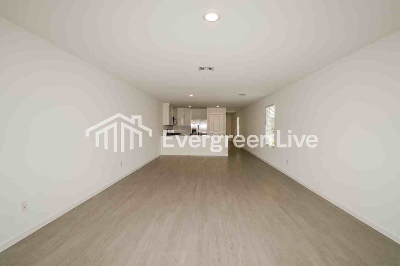 7907 Meadow Cranesbill Dr - Photo 4 of 16