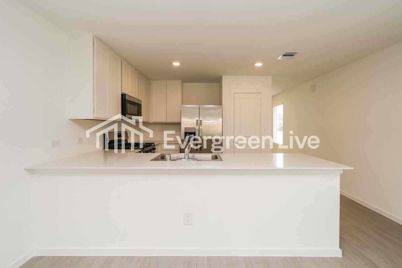 7907 Meadow Cranesbill Dr - Photo 5 of 16