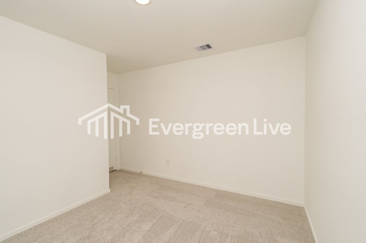 7907 Meadow Cranesbill Dr - Photo 7 of 16