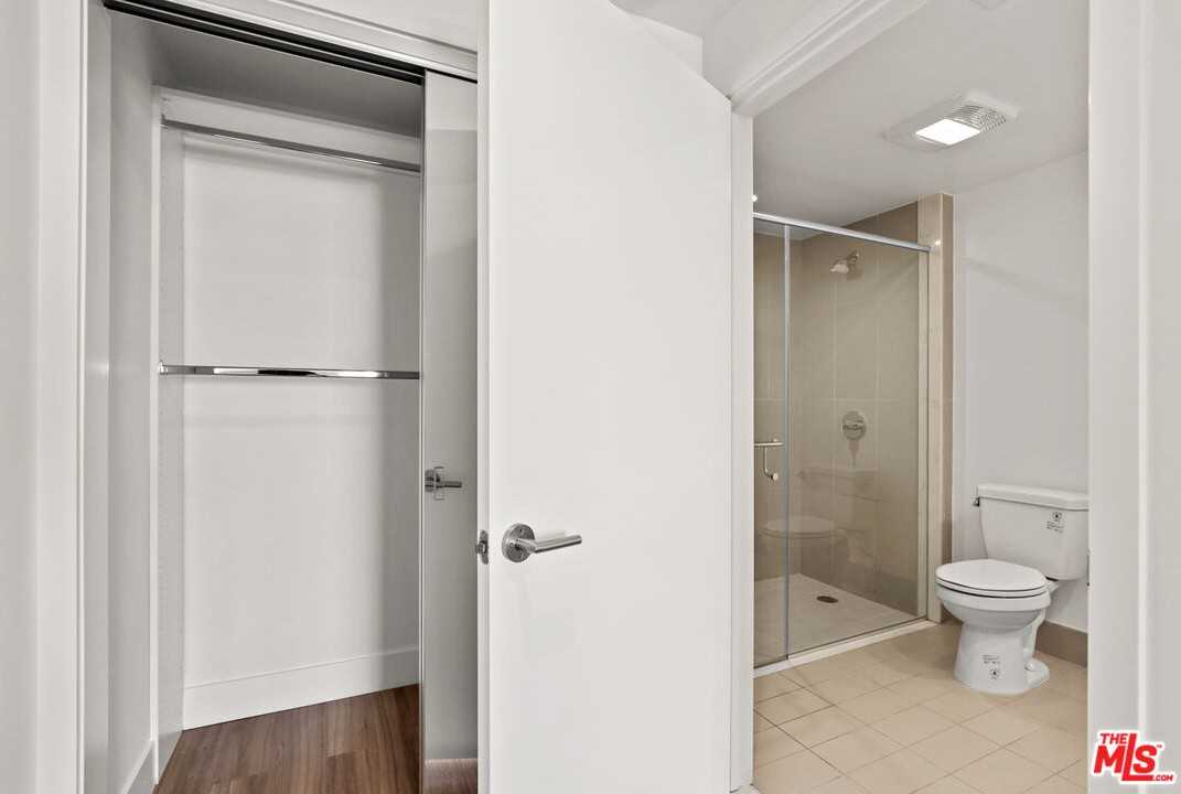 4909 Rosewood Ave #4909-201 - Photo 3 of 12