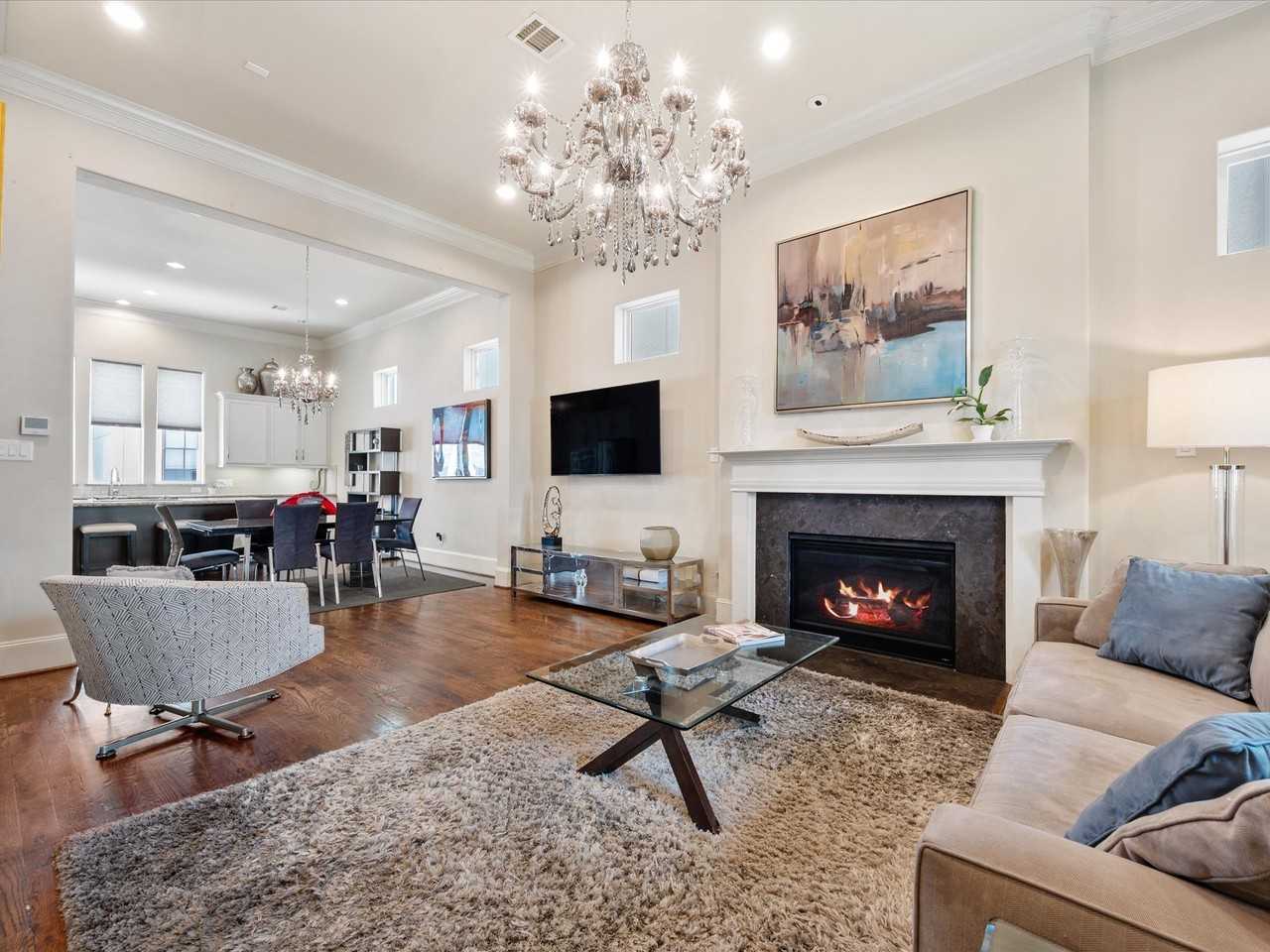 249 E 27th St #249 - Photo 7 of 34