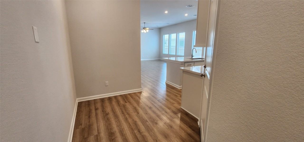 424 Los Olives Ln #424 - Photo 5 of 36