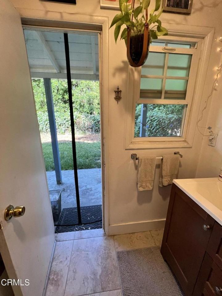 1445 East Woodbury Road #1445REAR - Photo 2 of 18