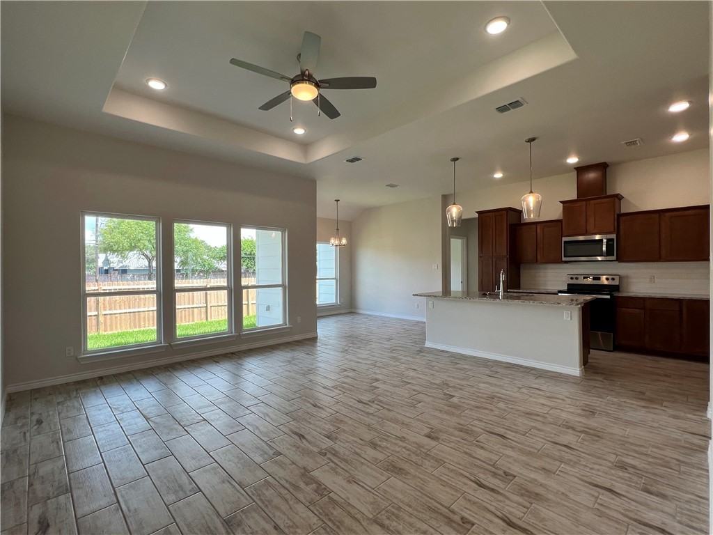 3413 Travis Ct #3413 - Photo 6 of 16