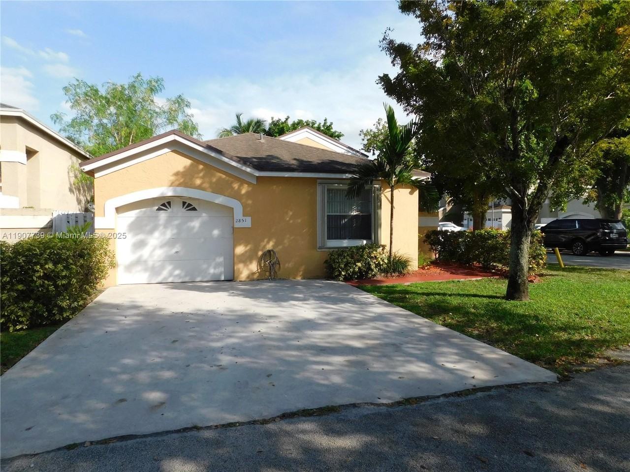 2851 River Run Cir W #2851-2851 - Photo 6 of 33