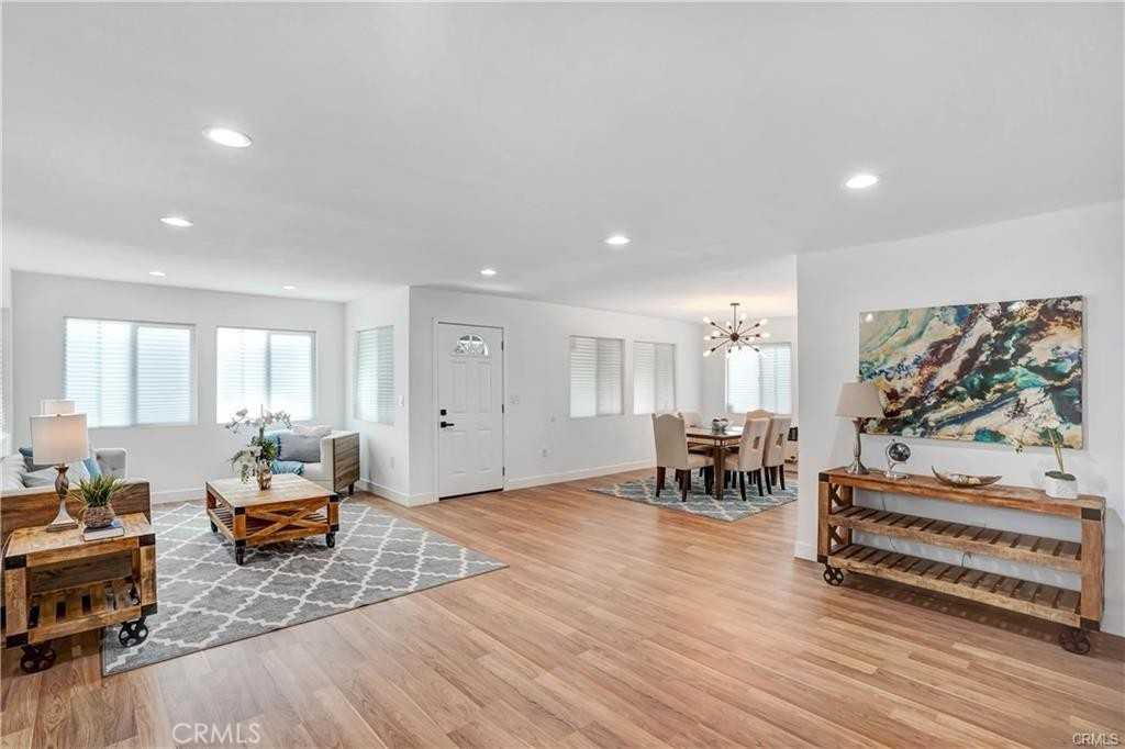 701 Euclid Avenue #701 - Photo 3 of 10