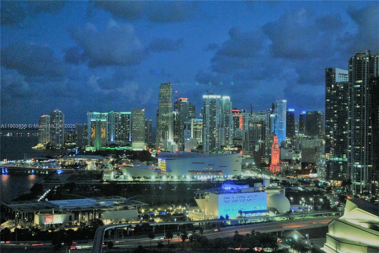 1717 N Bayshore Dr #1717A3852 - Photo 7 of 12