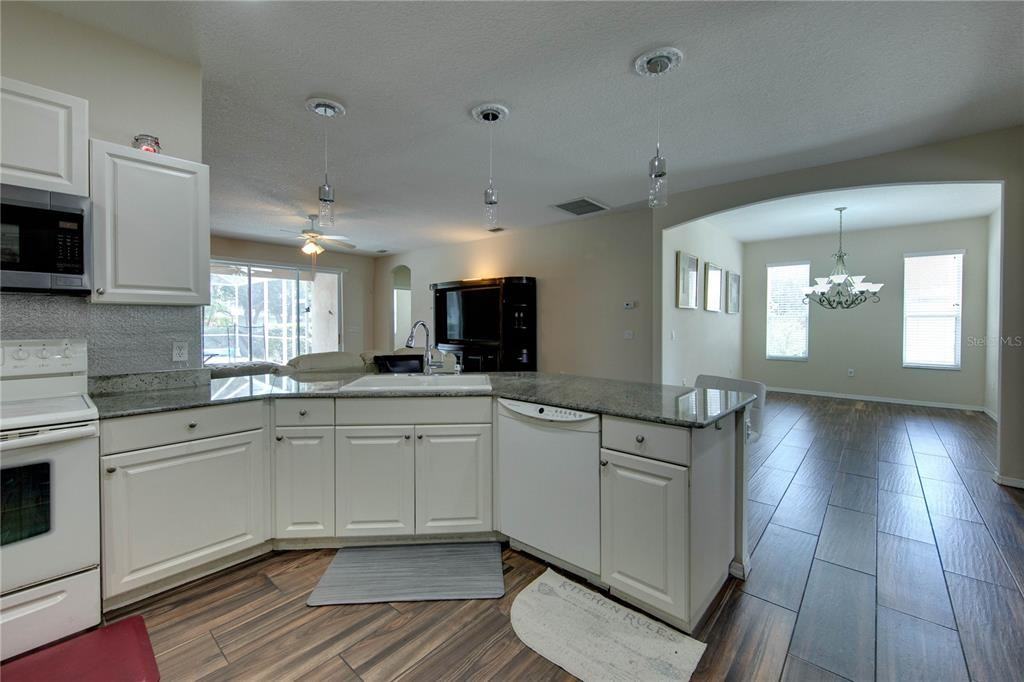 5291 Echo Ln #5291 - Photo 6 of 32