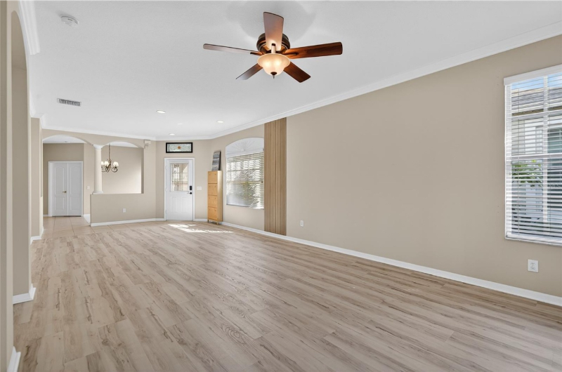 5717 Heronpark Place - Photo 5 of 19