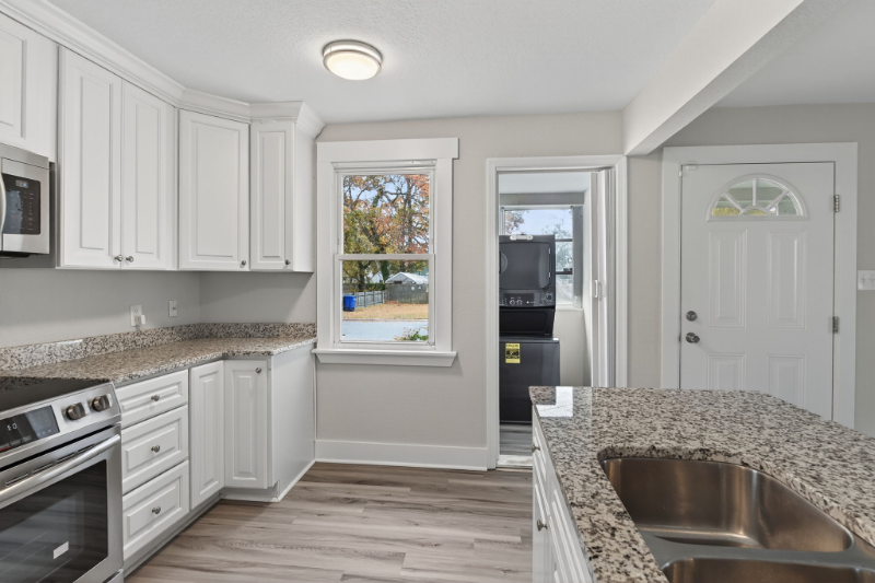 3517 Brighton St - Photo 3 of 20