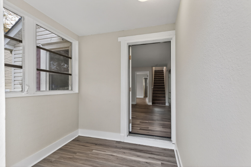 3517 Brighton St - Photo 7 of 20