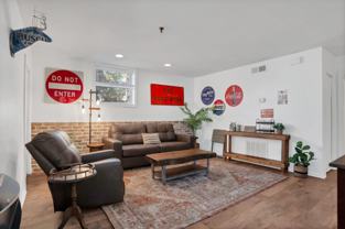 121 West Hall Street #A - Photo 1 of 1