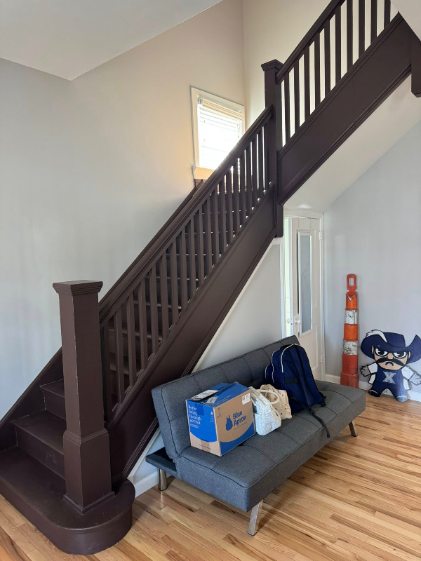 3805 Regent Avenue - Photo 3 of 9