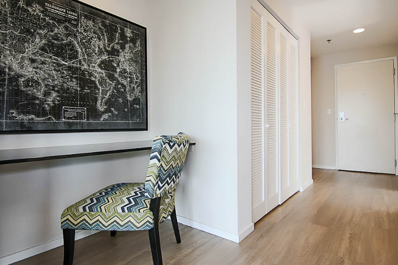 200 W Scott St - Photo 6 of 11