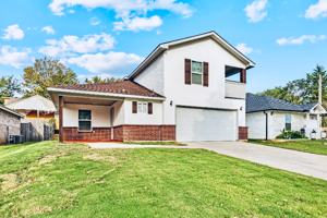 featured image of 1009 North Barrett Avenue