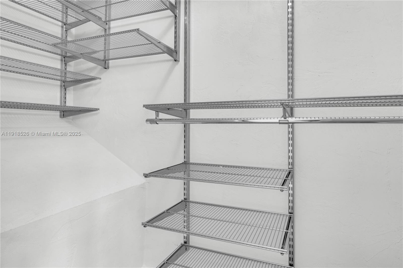 9823 9823, Southwest 93Rd Terrace - Photo 6 of 20