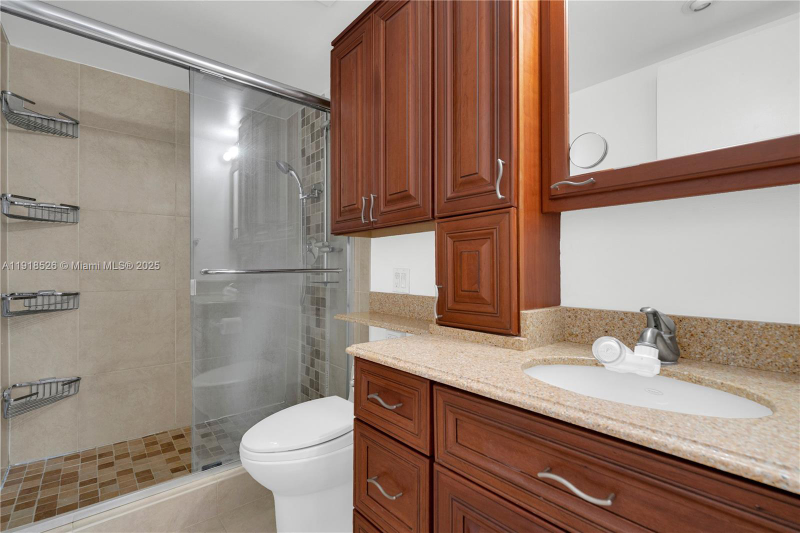 9823 9823, Southwest 93Rd Terrace - Photo 7 of 20