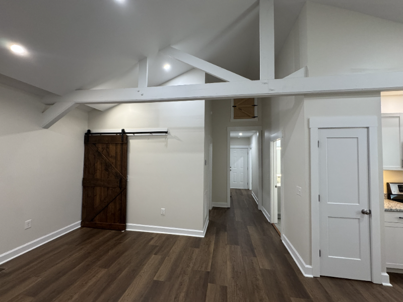 632 Graham Street - Photo 3 of 18