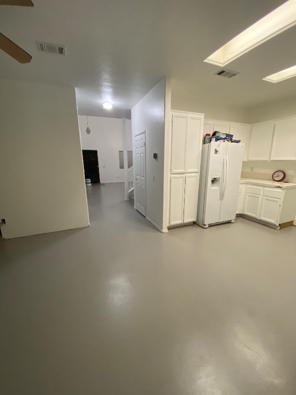 15221 Hallmark Ln - Photo 3 of 11