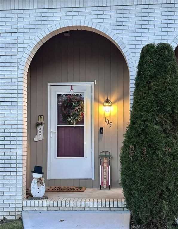 105 Woodside Drive - Photo 3 of 14
