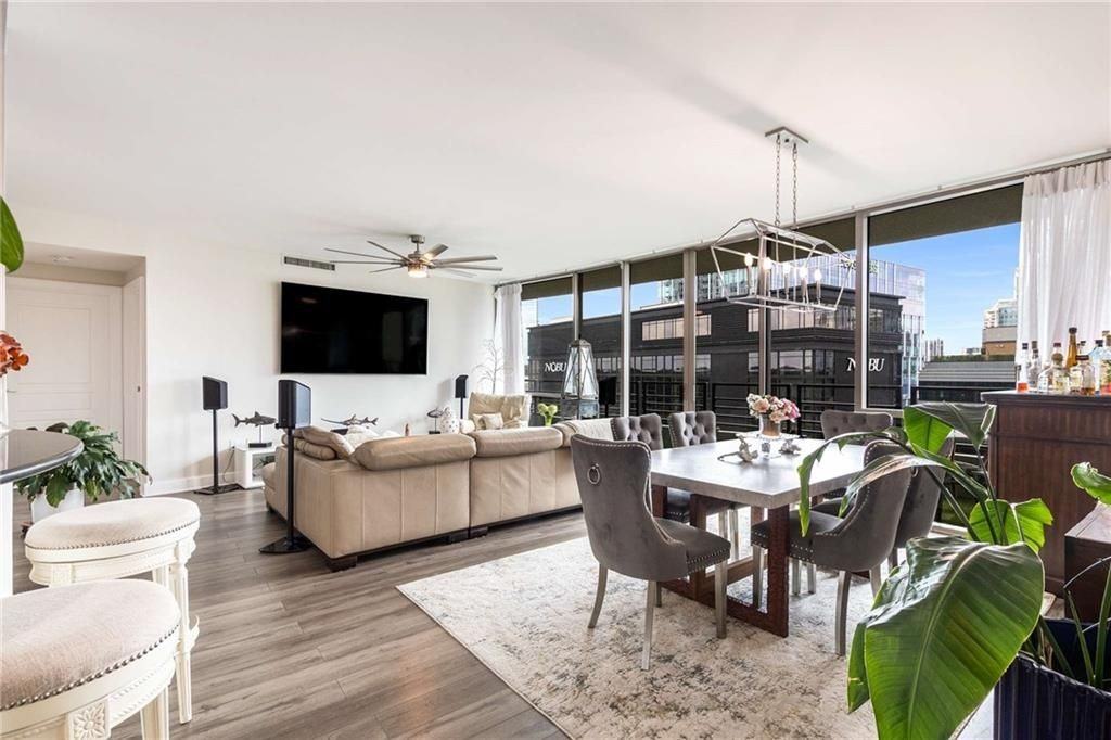 700 Park Regency Pl NE - Photo 5 of 25