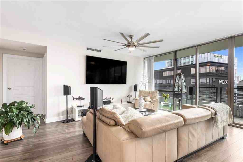 700 Park Regency Pl NE - Photo 6 of 25