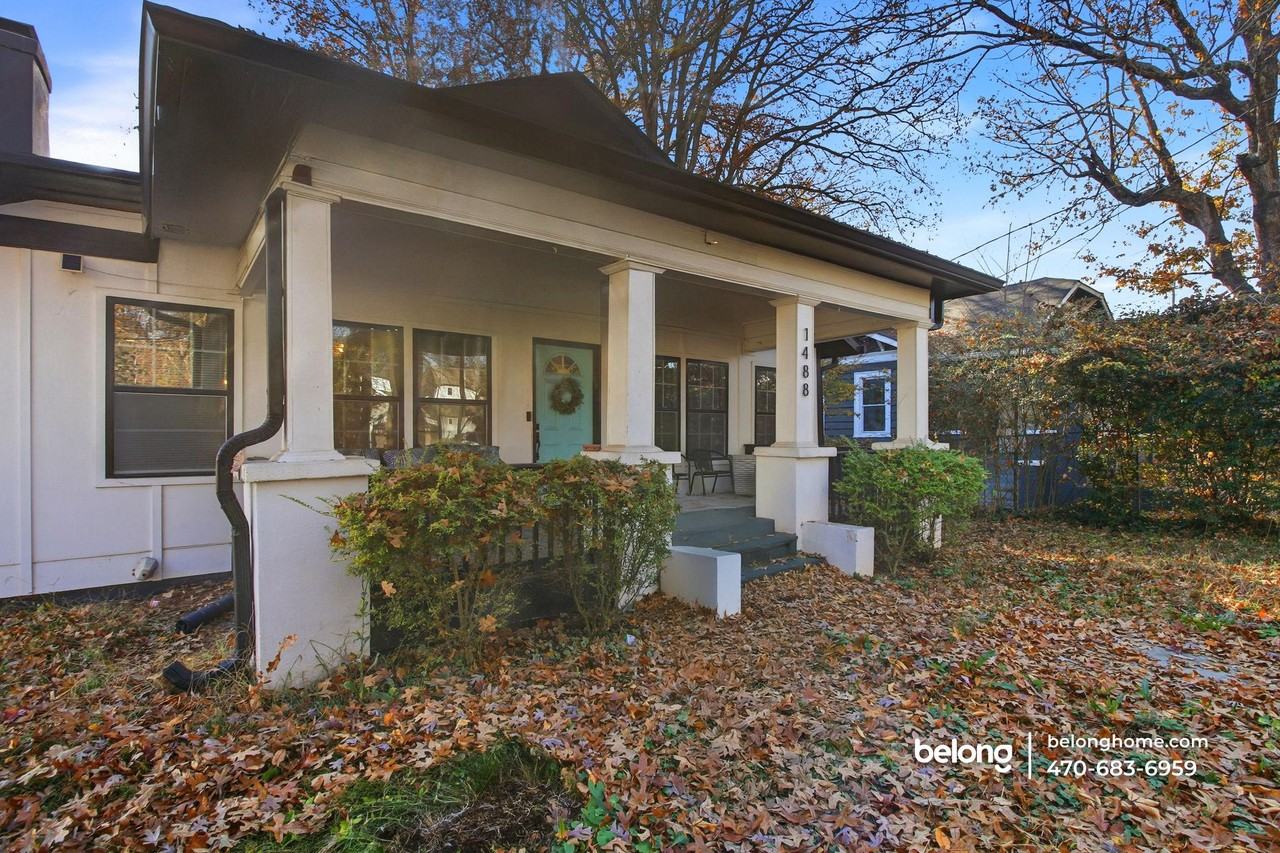 1488 Beecher St Sw #1 - Photo 4 of 22