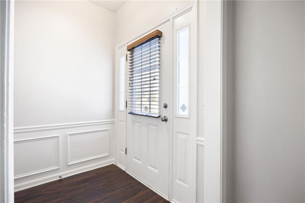 134 Riverstone Commons Circle - Photo 4 of 28