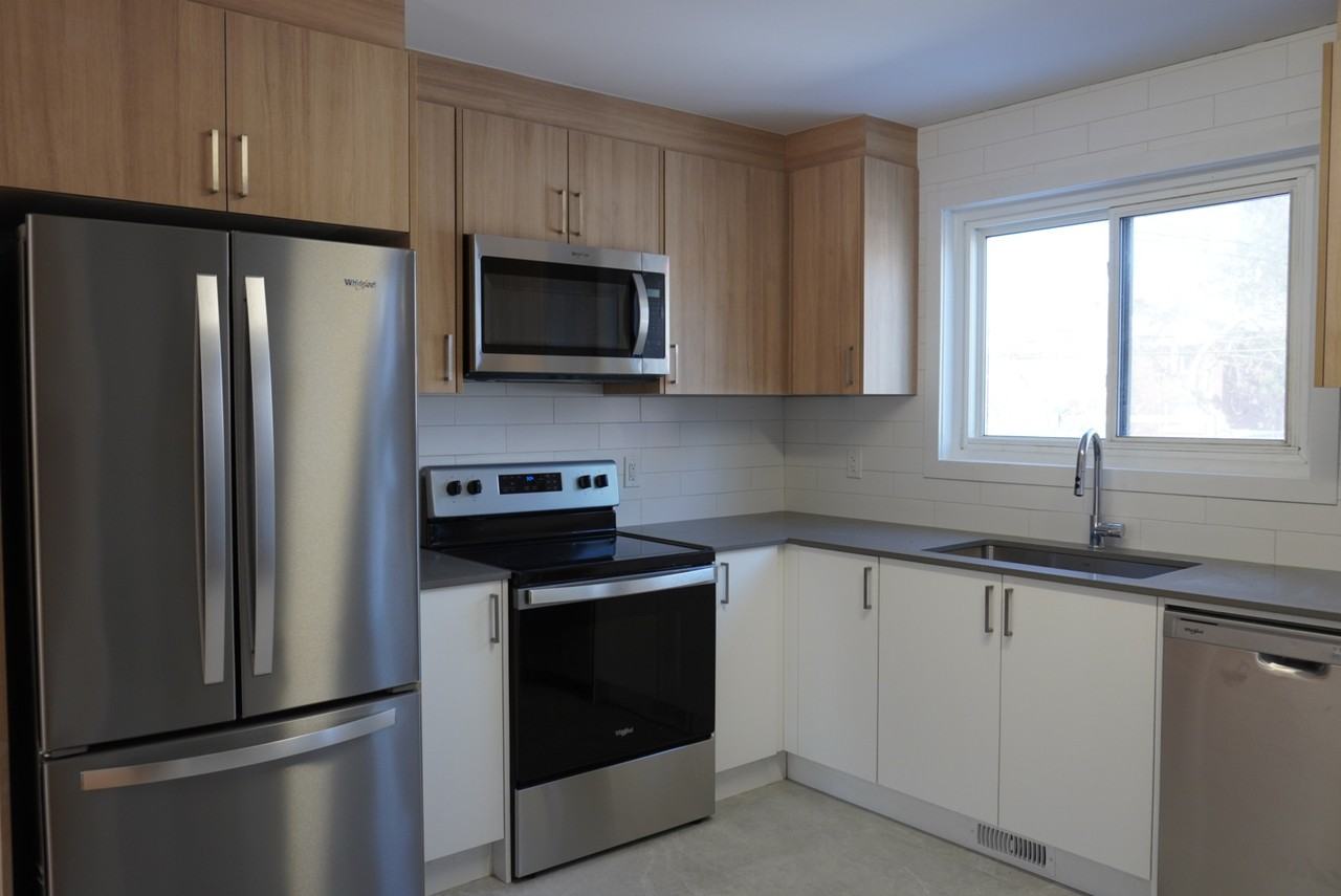 Naughton & Presland Townhomes Ltd. - Photo 3 of 10