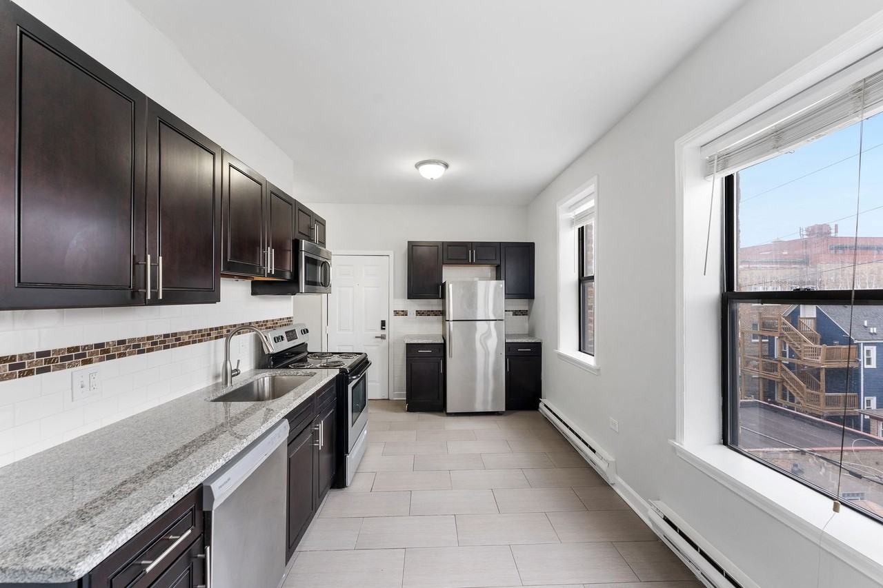 The Dickens Courtyard - Photo 5 of 20