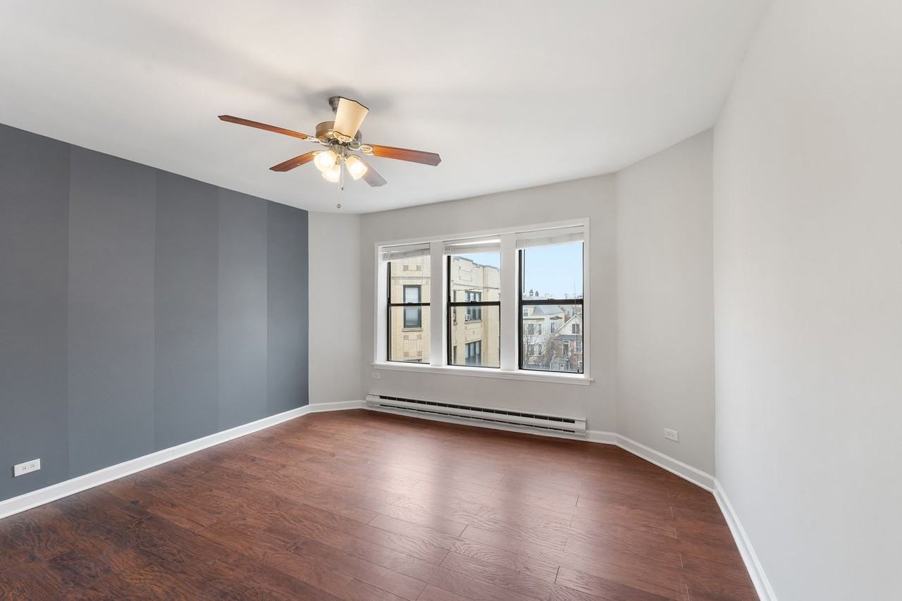 The Dickens Courtyard - Photo 7 of 20