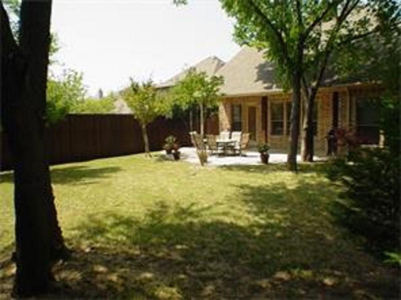 2231 Forest Hollow Park - Photo 3 of 4