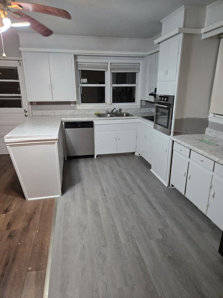 306 11th Ave Nw #NA - Photo 4 of 11