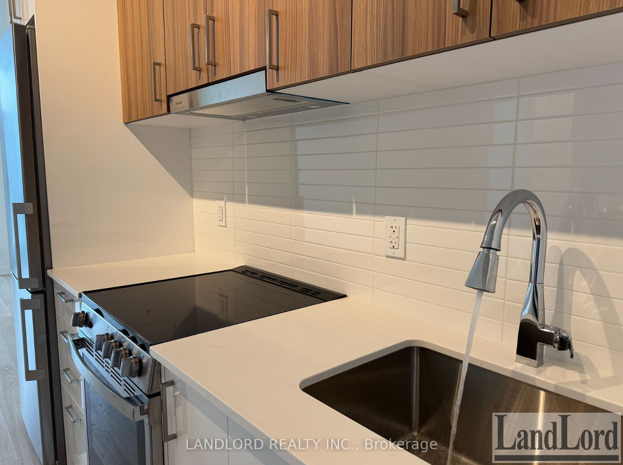 30 Upper Mall Way #A702 - Photo 4 of 21