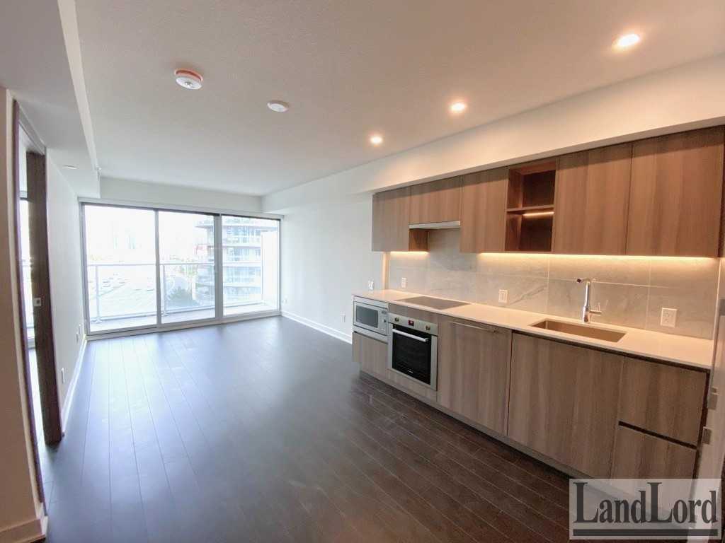 17 Bathurst Street #1011
