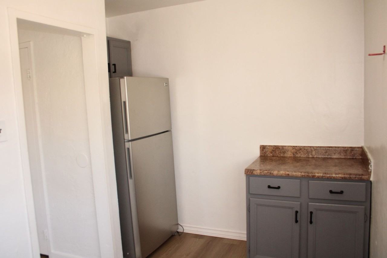 Penn Gardens Apartments - Photo 2 of 11