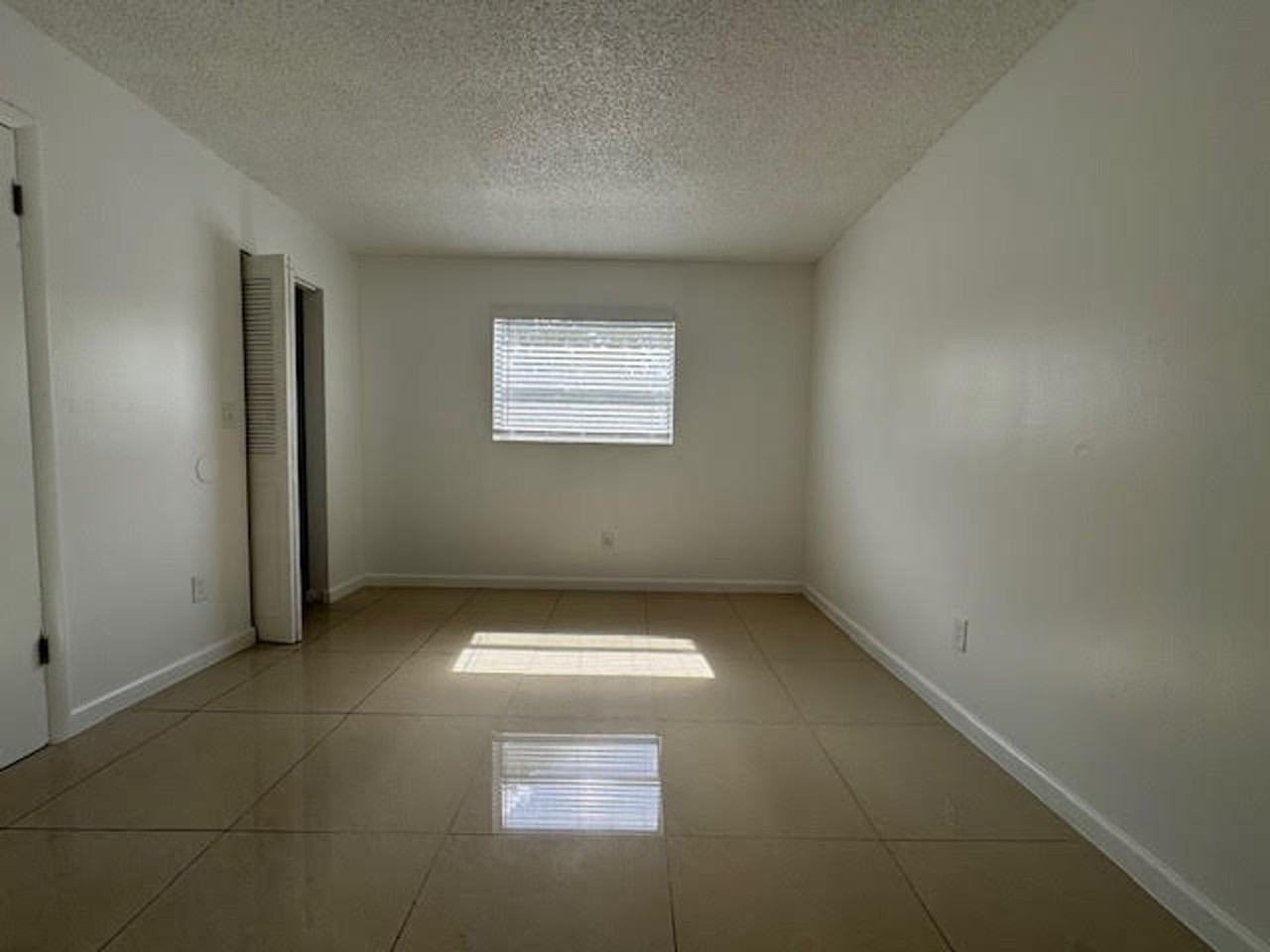 Trayann Apartments - Photo 6 of 10