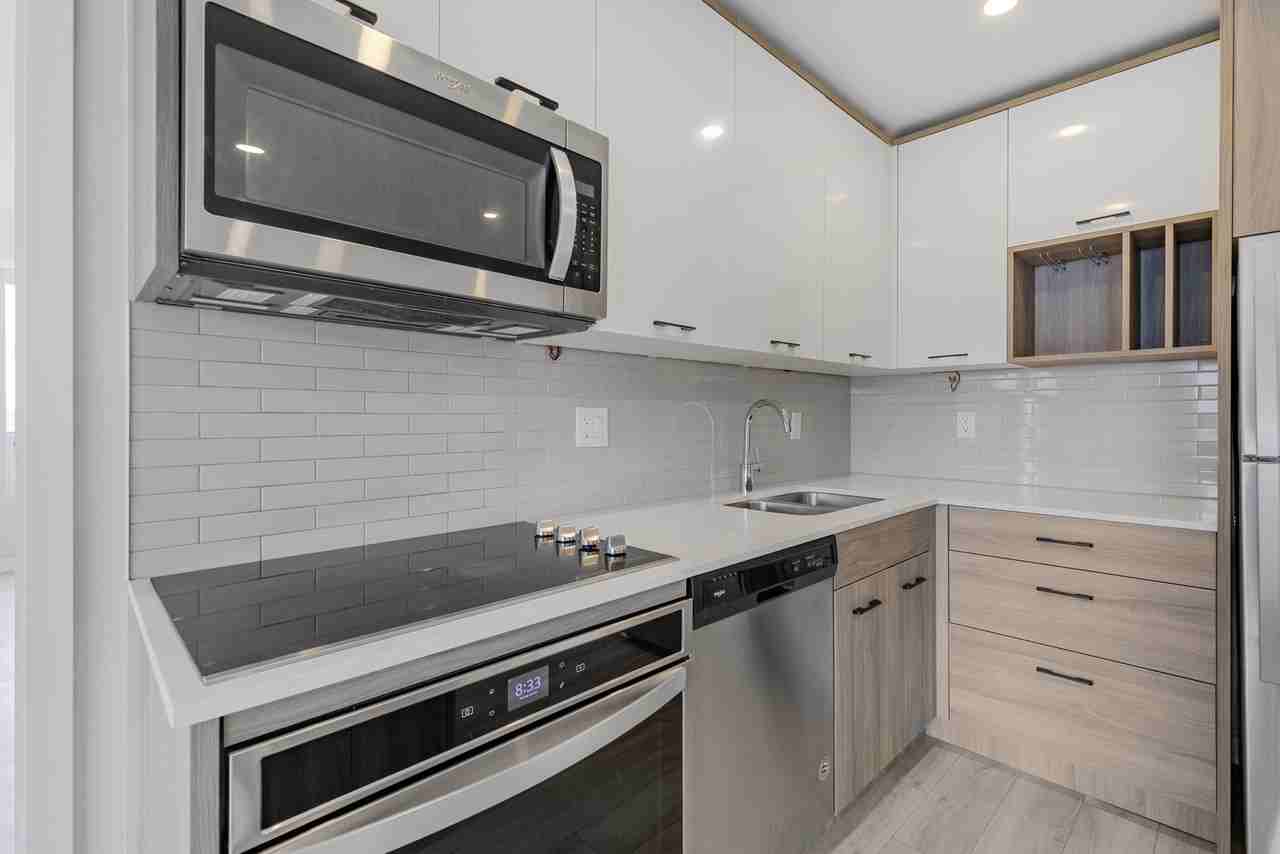 2 George Street #2609 - Photo 2 of 18