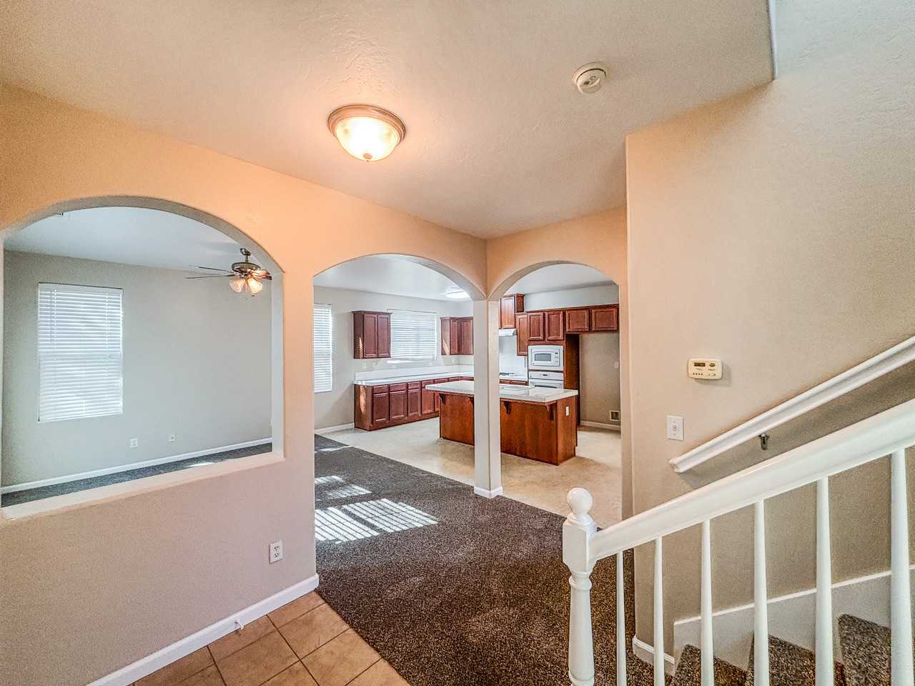 5537 N Gates Ave #NA - Photo 2 of 30