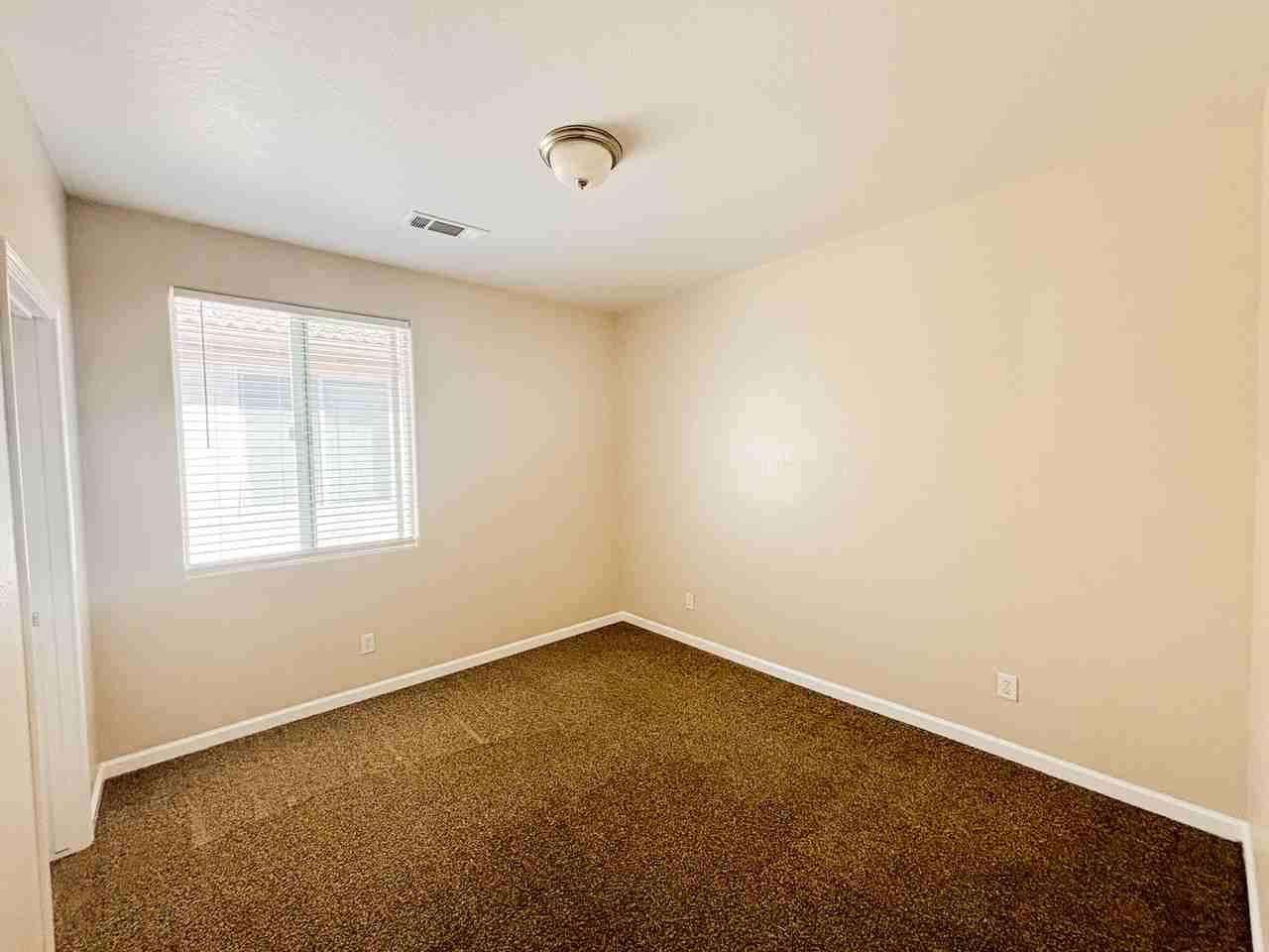 5537 N Gates Ave #NA - Photo 6 of 30