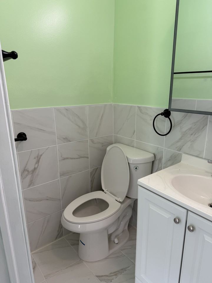 1101 Castle Hill Avenue #NA - Photo 3 of 5